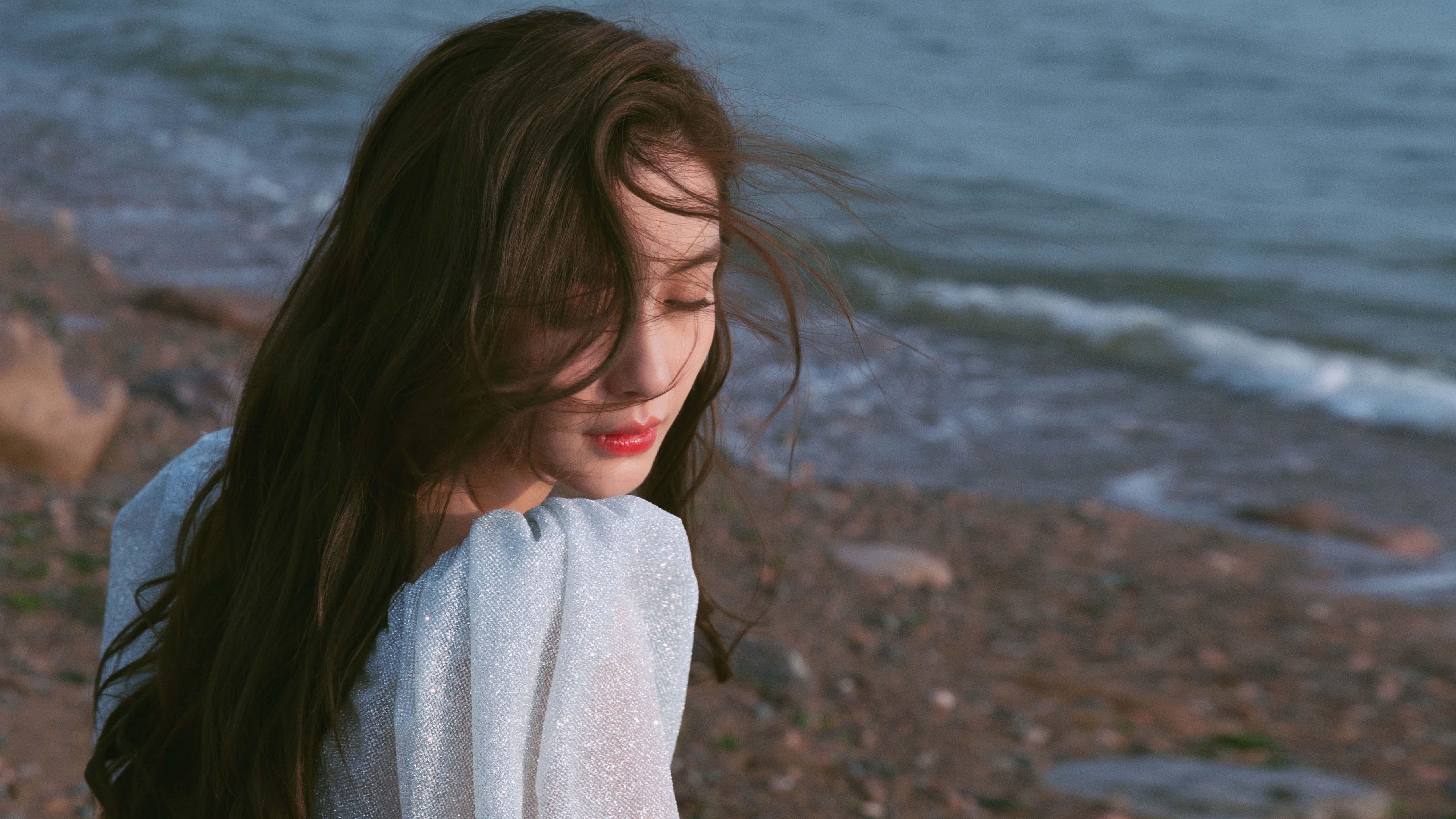 “举重赛场：高新体育中心选手背负全球期待，力争最高荣耀”