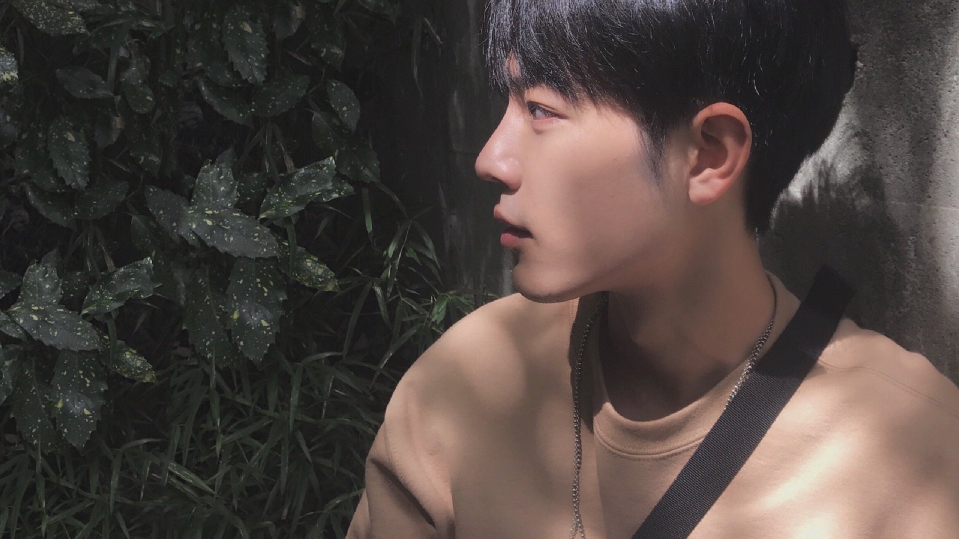 国内外足球明星公益巡展持续进行，推广体育精神，国内外的足球明星有哪些